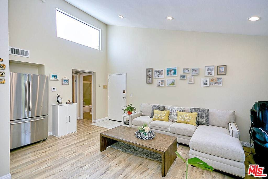 315 Harvard Boulevard - Photo 1