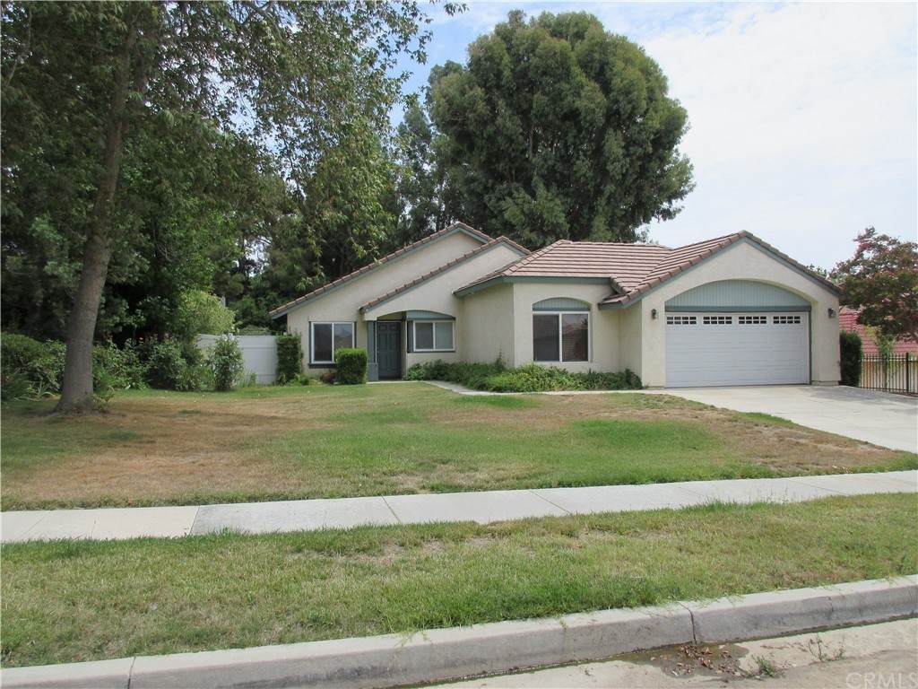 33117 Lotus Avenue - Photo 1