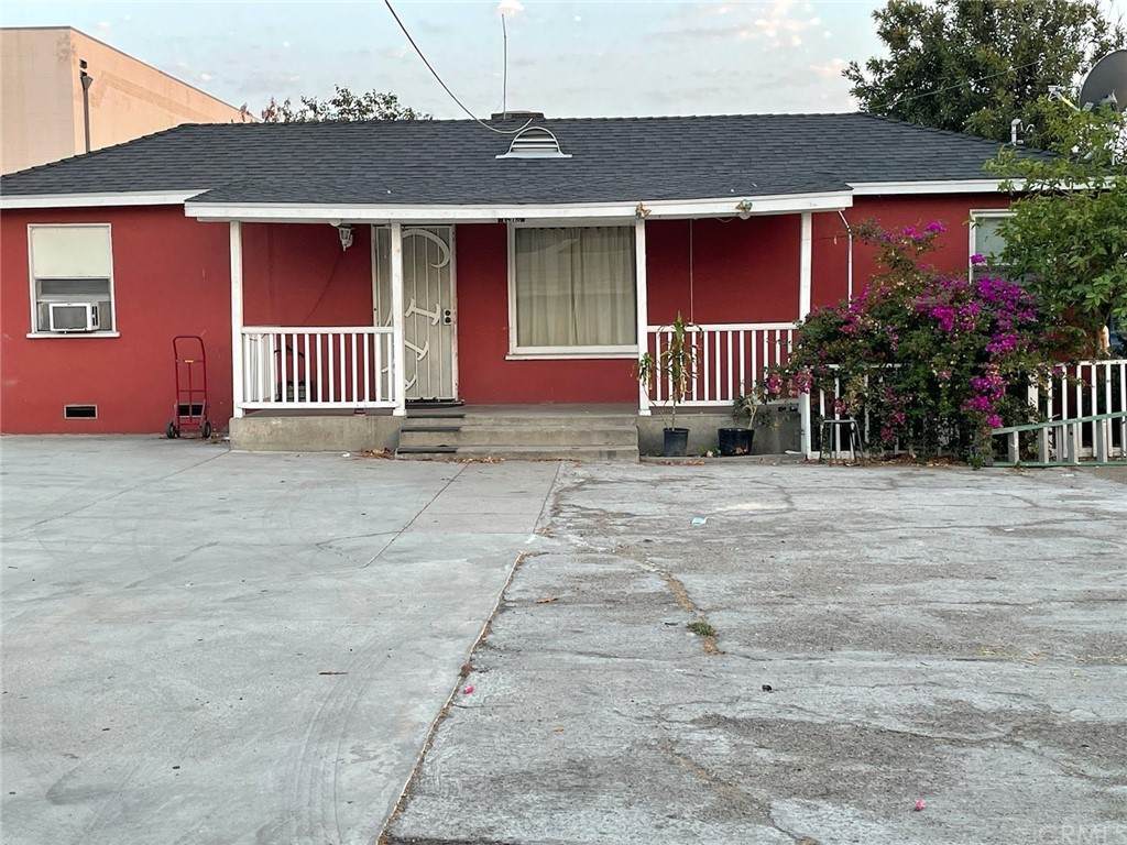 1476 Holt Avenue - Photo 1