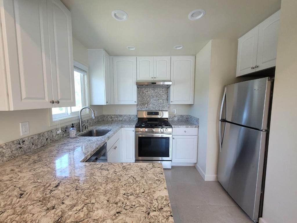 10218 Park Circle East - Photo 1