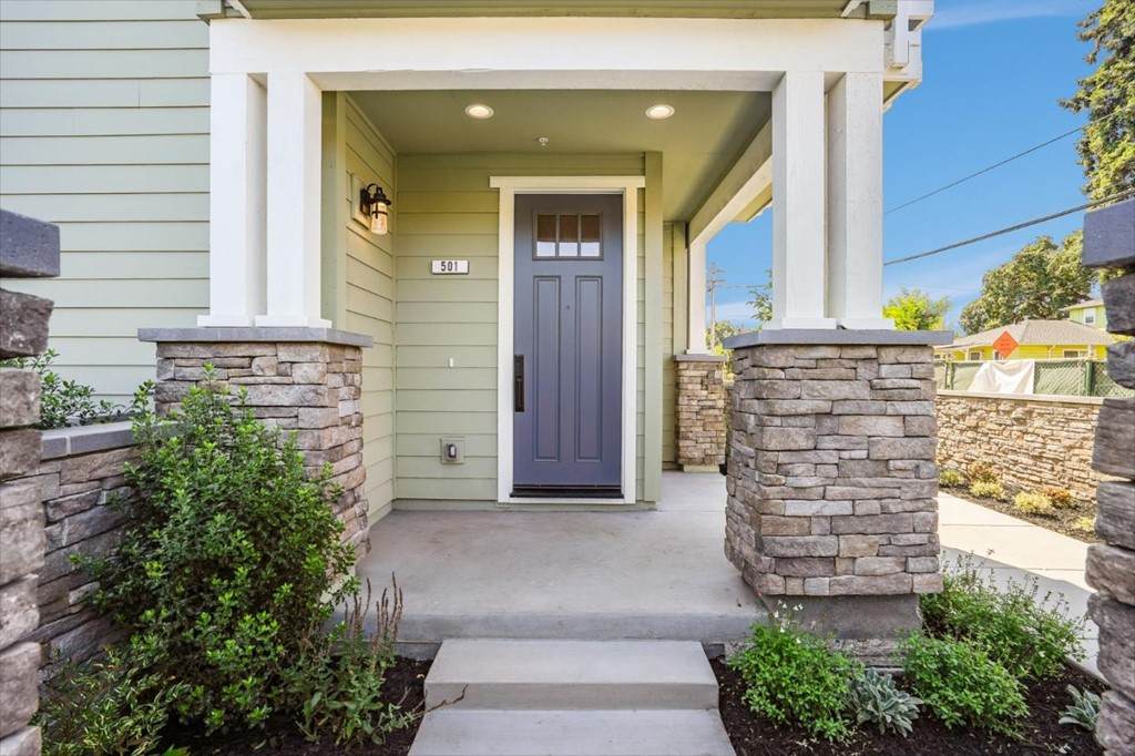 501 Cleveland St. - Photo 1