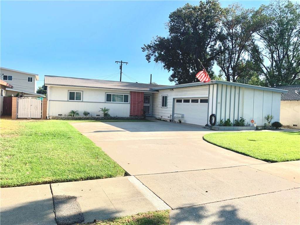232 Hickory Avenue - Photo 1