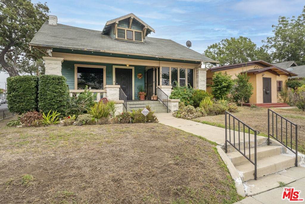 3834 Hobart Boulevard - Photo 1