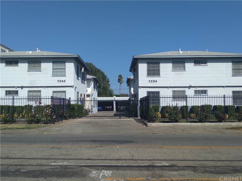 7234 Hazeltine Avenue - Photo 1