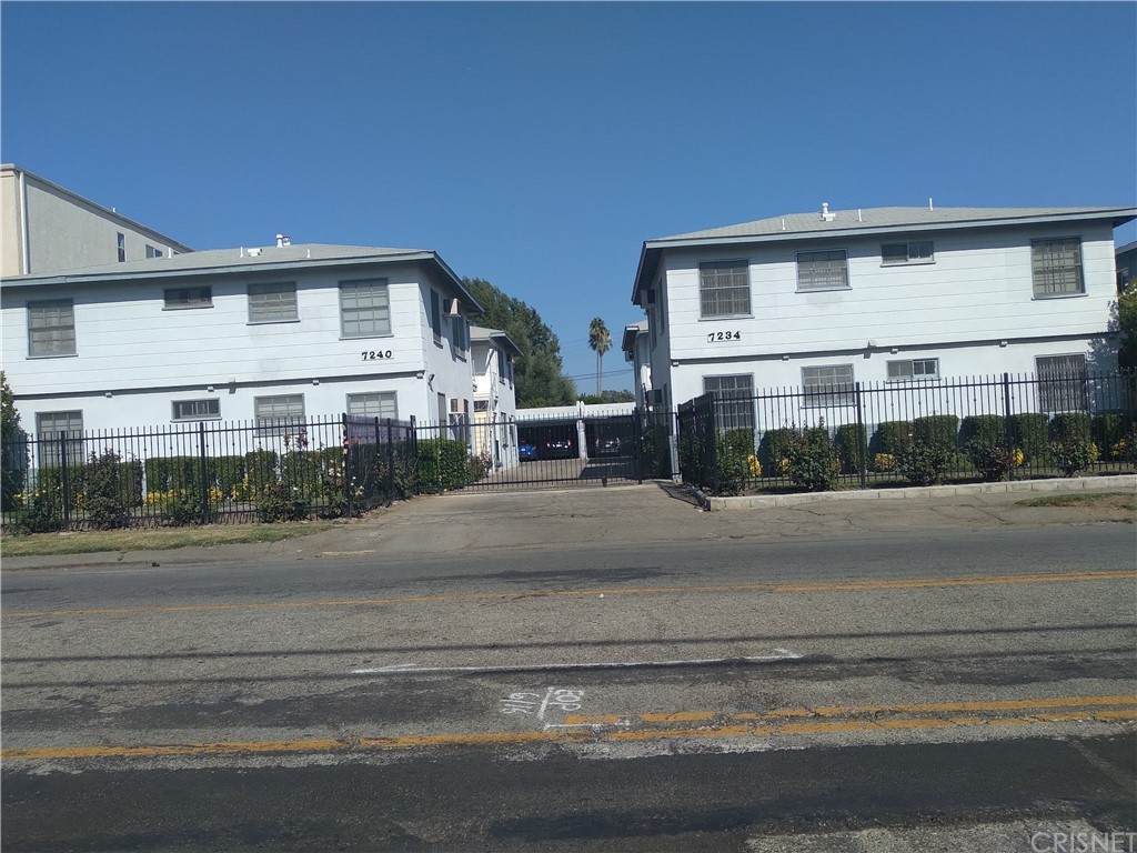 7240 Hazeltine Avenue - Photo 1