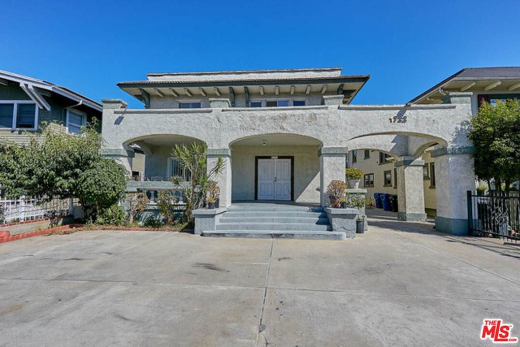1722 Crenshaw Boulevard - Photo 1