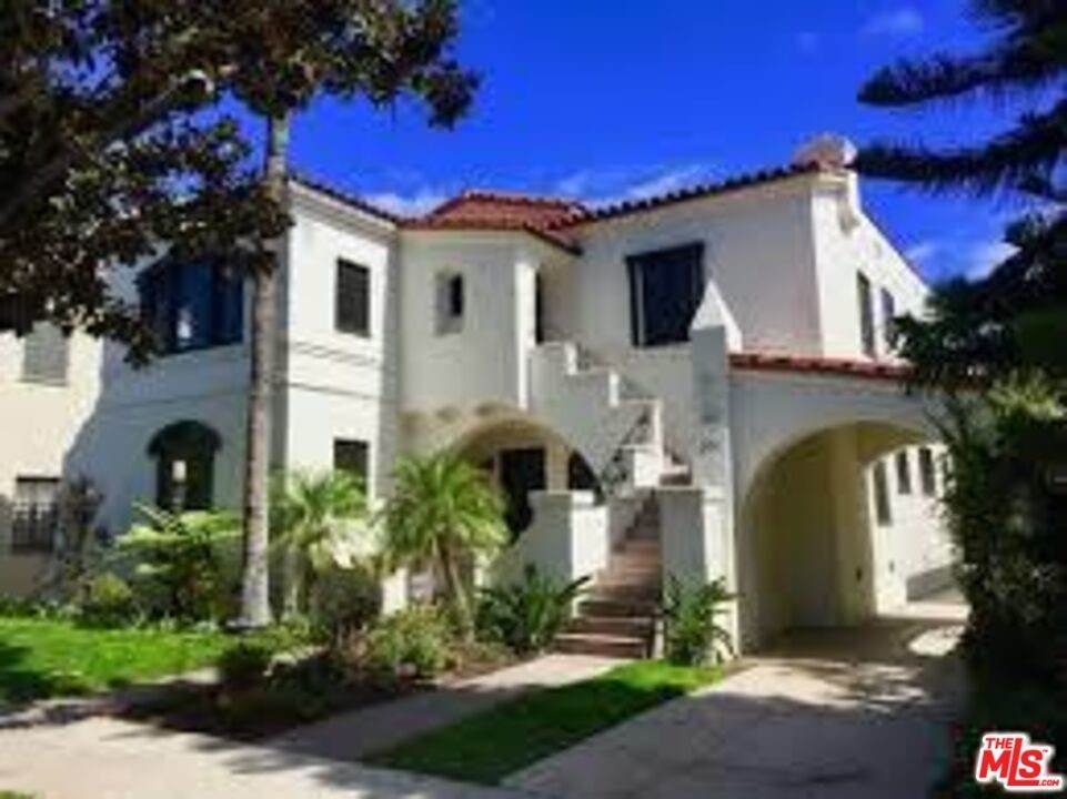 214 Doheny Drive - Photo 1