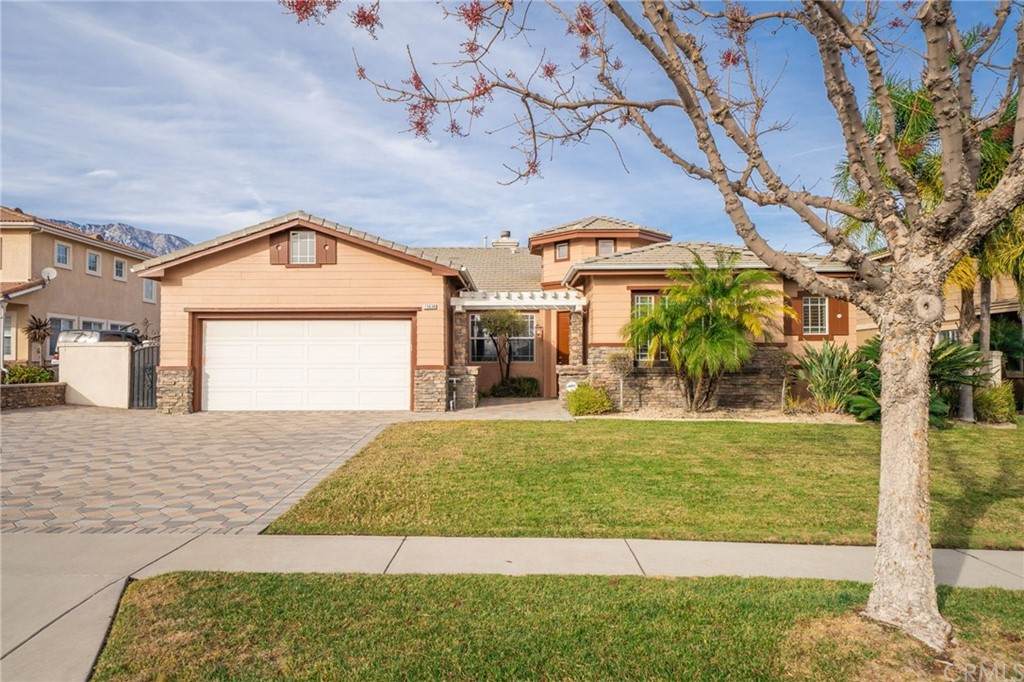 13638 Smokestone Street - Photo 1