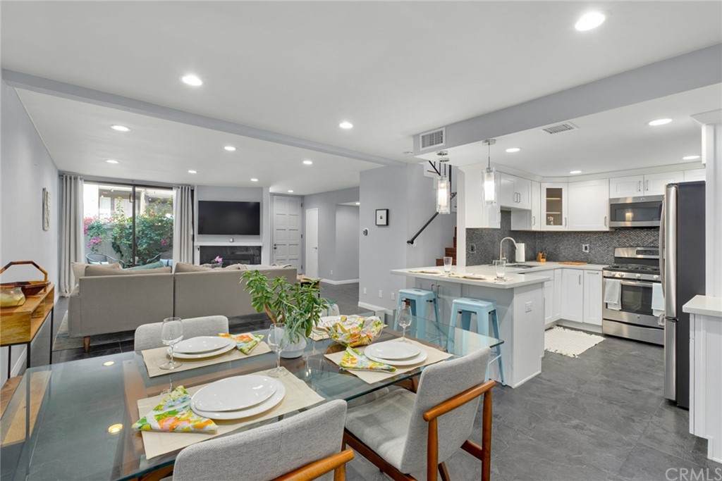 925 14th Street - Photo 1
