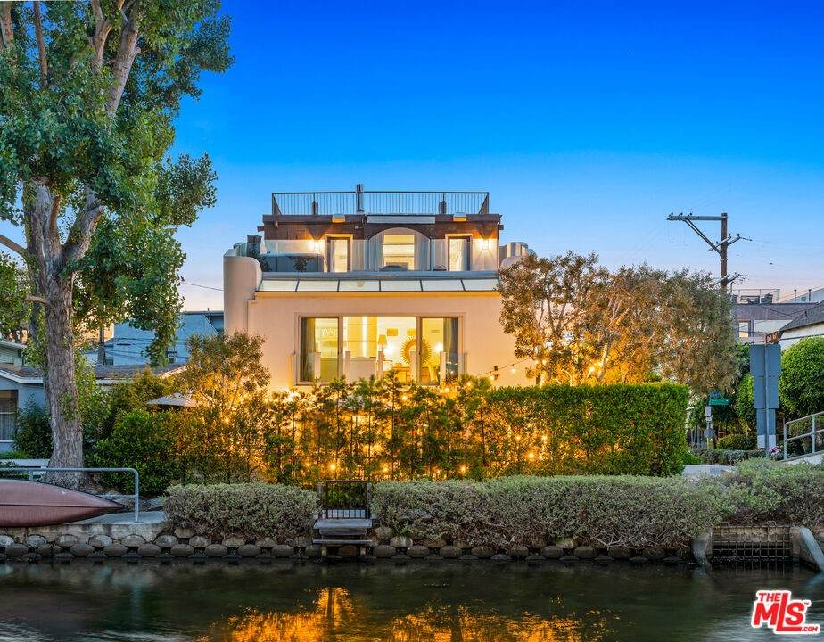 241 Carroll Canal - Photo 1