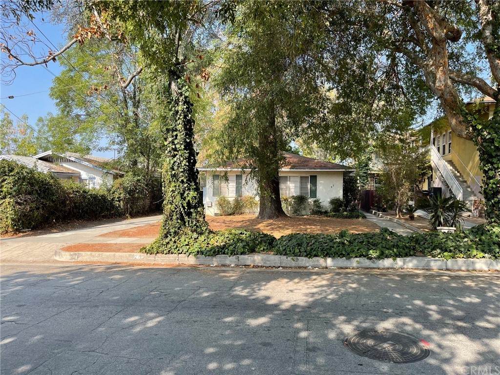 93 Craig Avenue - Photo 1