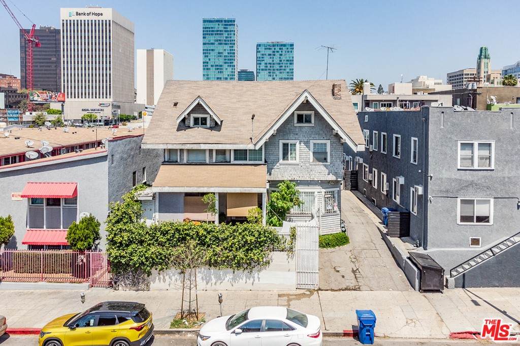 2961 8th Street - Photo 1