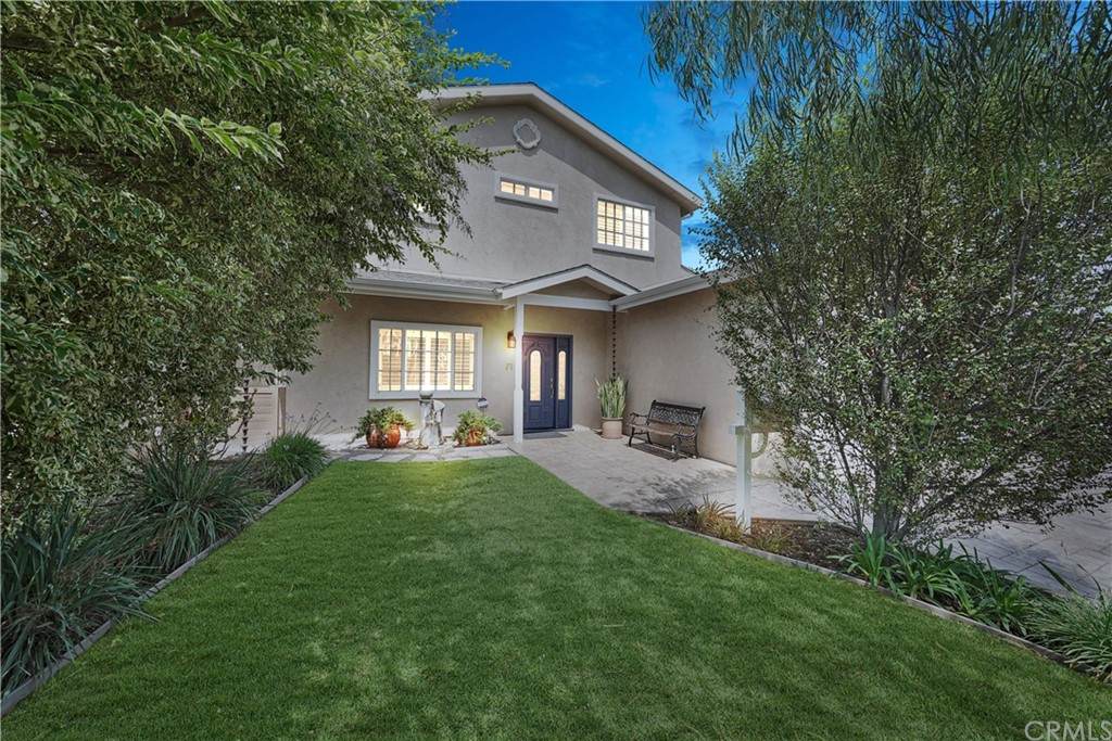 1523 Mariposa Avenue - Photo 1