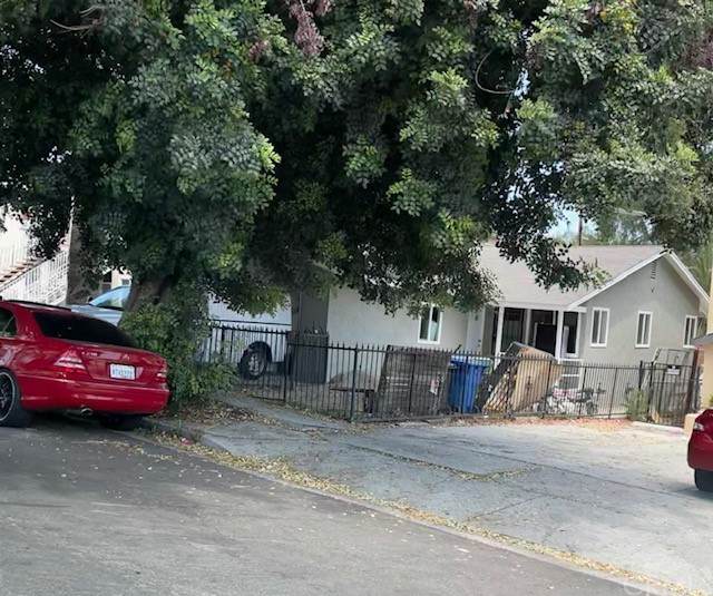 814 Sepulveda Street - Photo 1