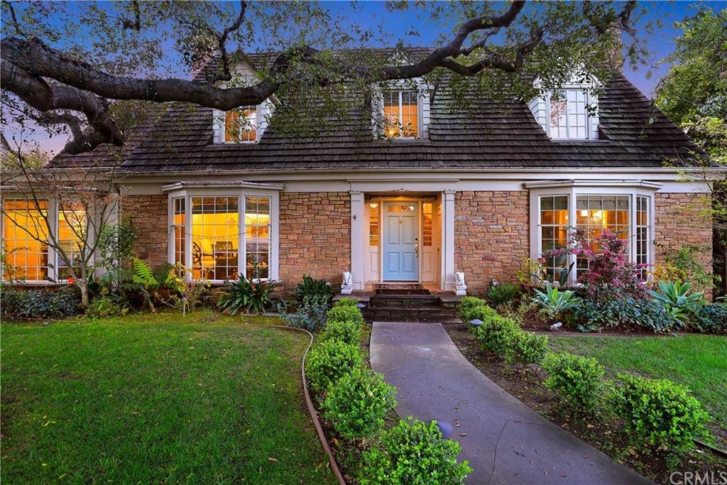 1445 Waverly Road - Photo 1
