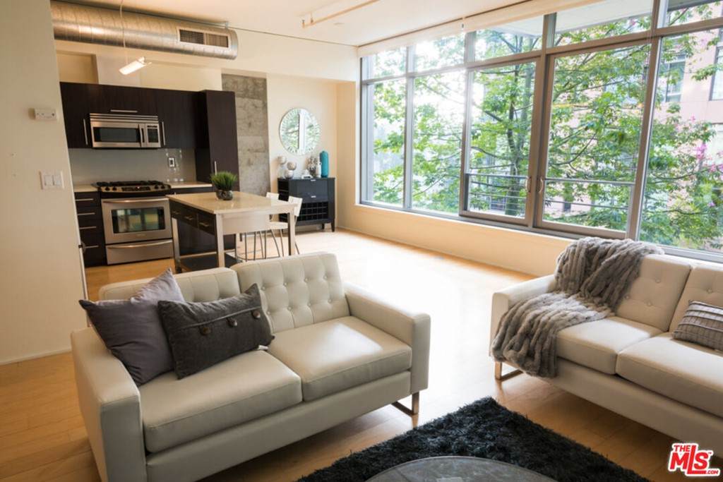 1100 Hope Street - Photo 1