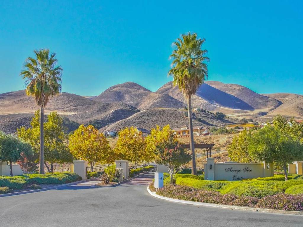 44030 Leslie Lane - Photo 1