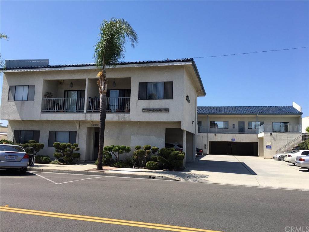 1233 Gardena Boulevard - Photo 1