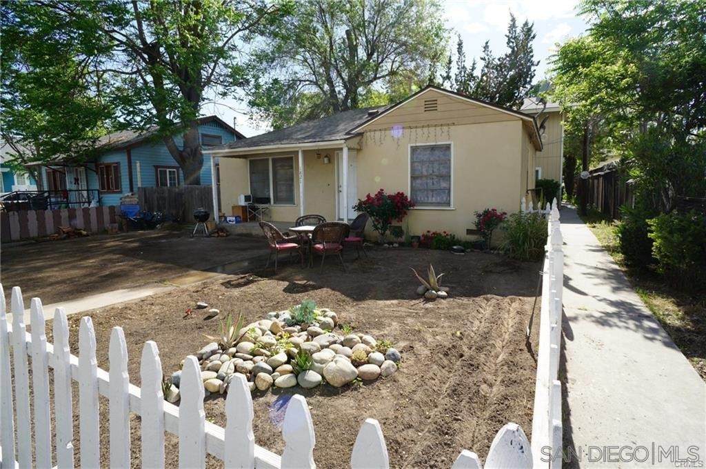 1821 Park St - Photo 1