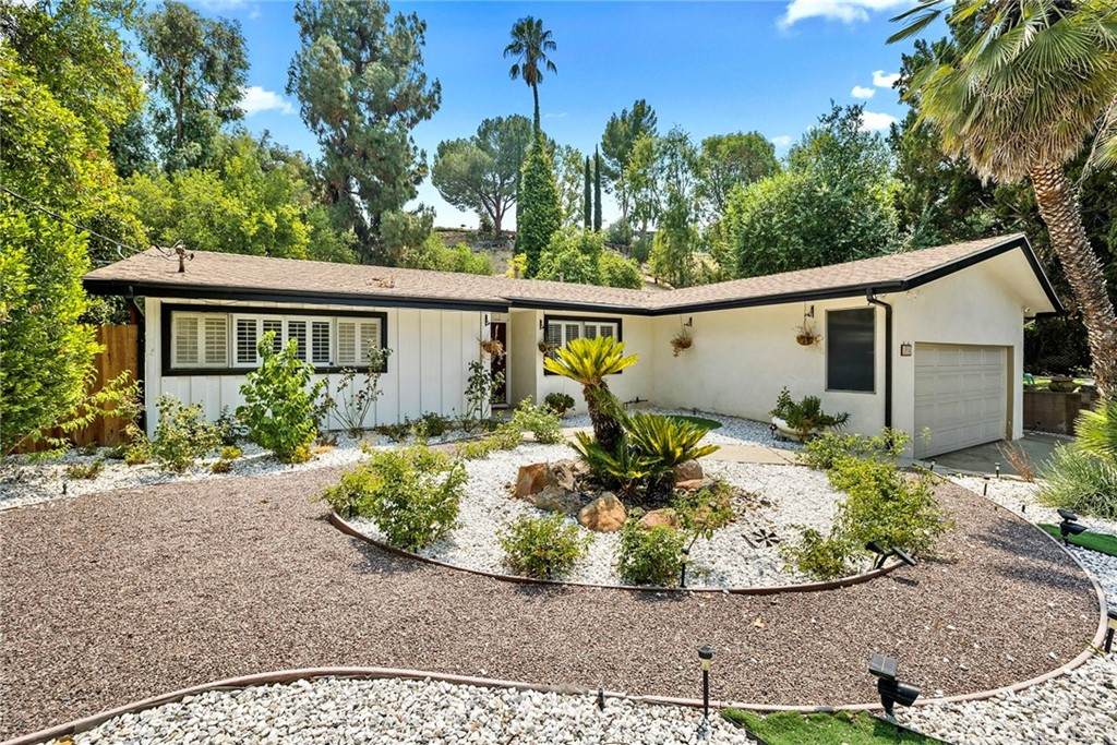 5904 Laramie Avenue - Photo 1
