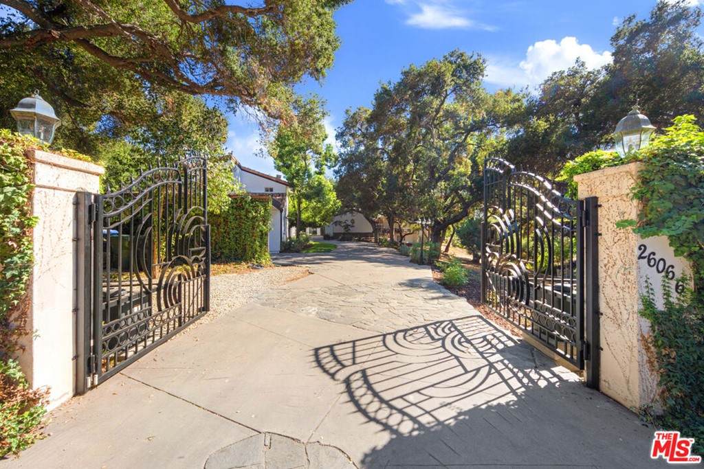 26066 Mulholland Highway - Photo 1