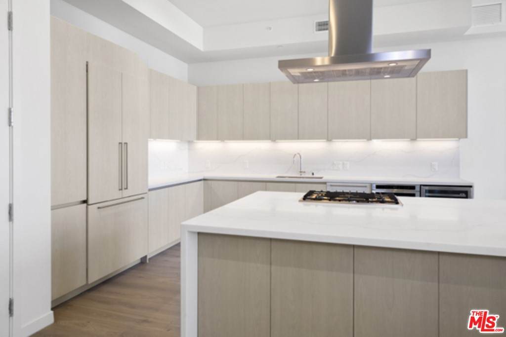 2435 Sepulveda Boulevard - Photo 1