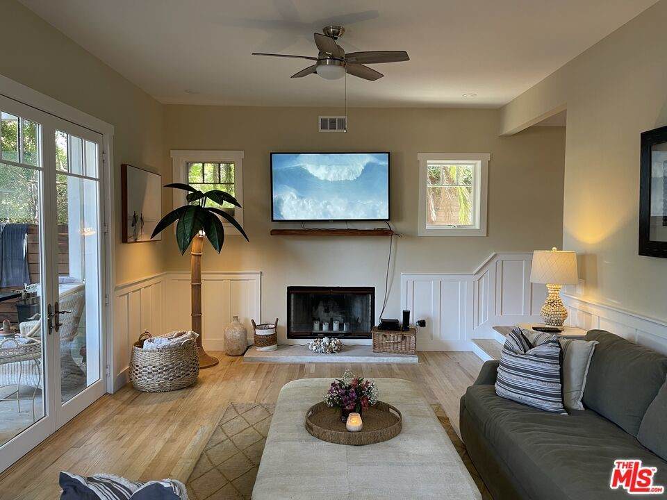 722 Palms Boulevard - Photo 1