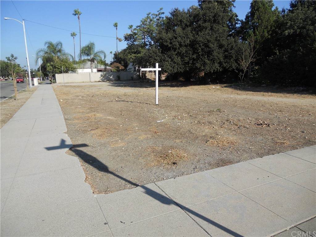 0 Arrow - Photo 1