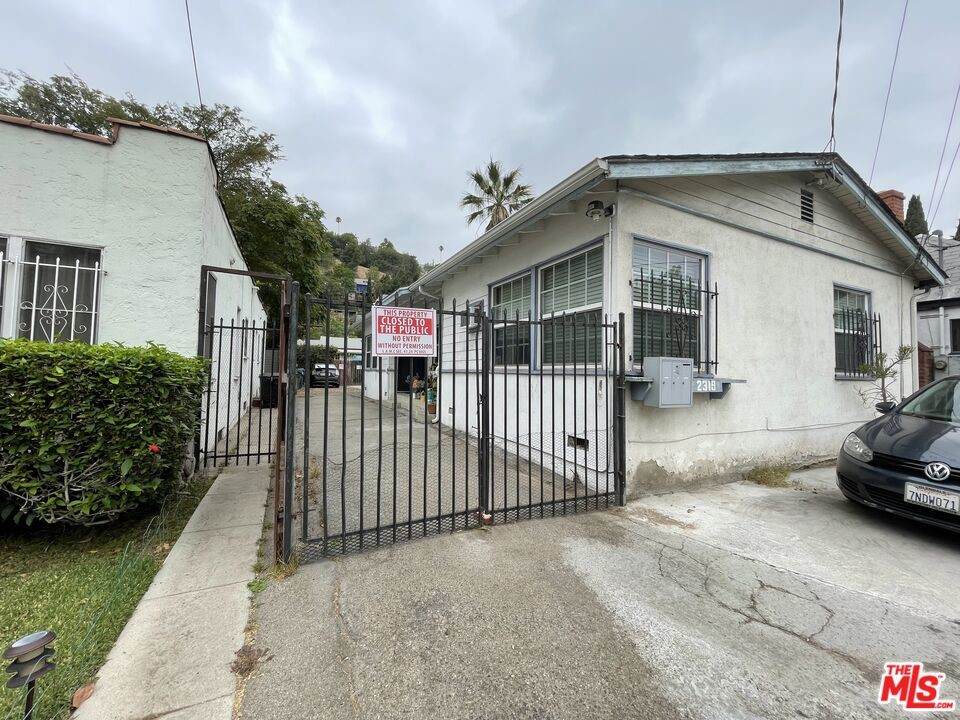 2319 Griffith Park Boulevard - Photo 1