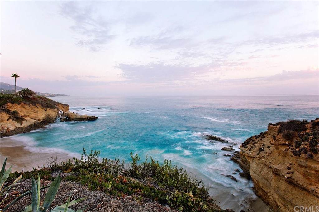 2442 Coast - Photo 1