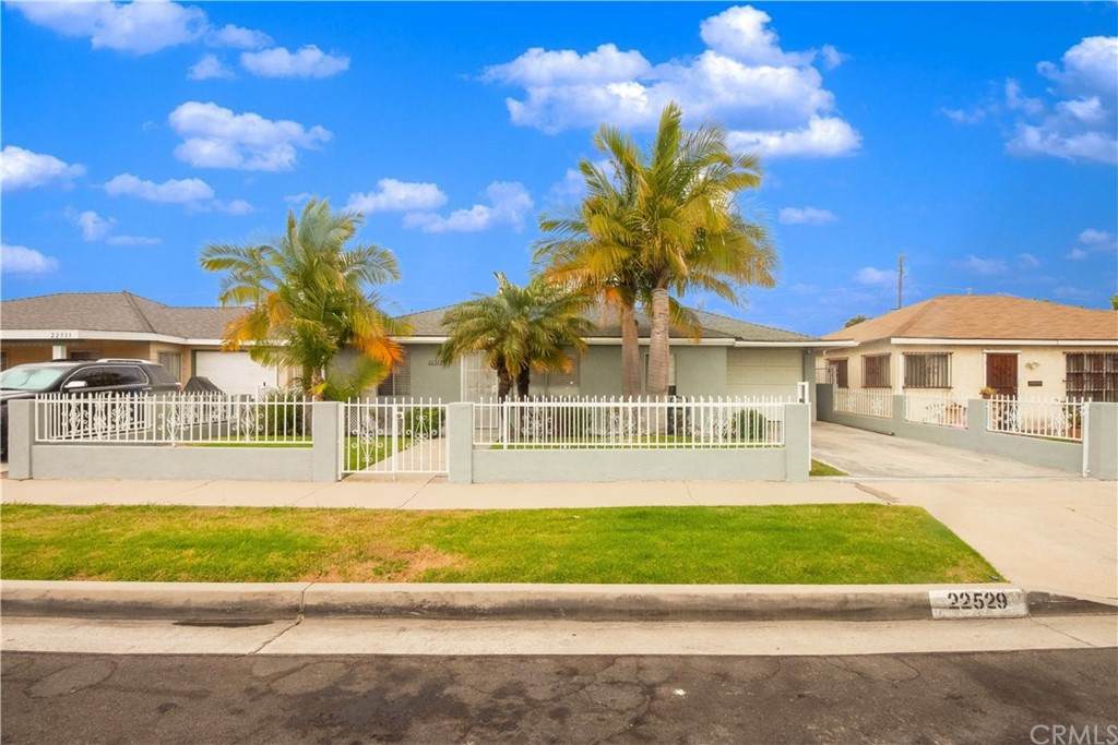22529 Grace Avenue - Photo 1