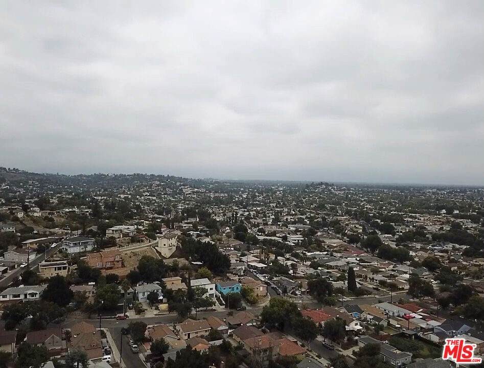 2600 Adkins Avenue - Photo 1