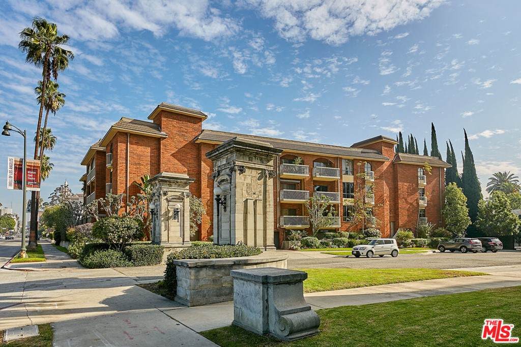 4444 Wilshire Boulevard - Photo 1