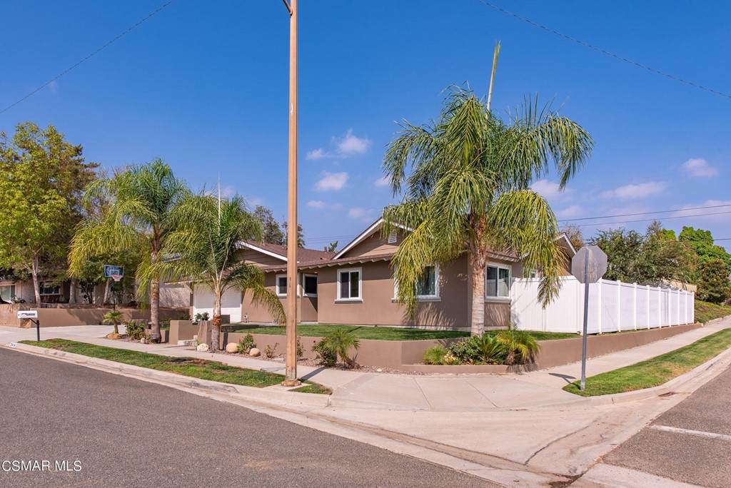 3404 Travis Avenue - Photo 1