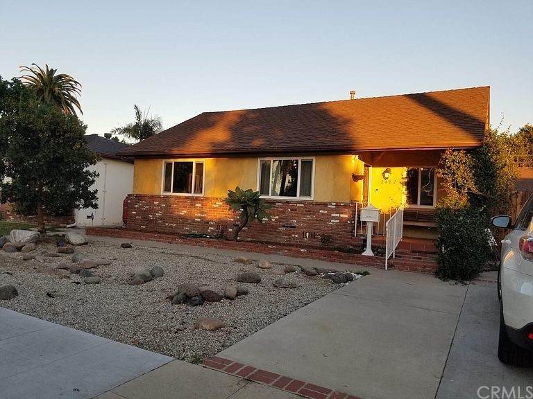2482 San Francisco Avenue - Photo 1