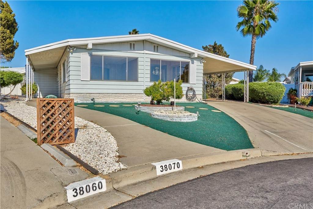 38070 Calle Clavel - Photo 1