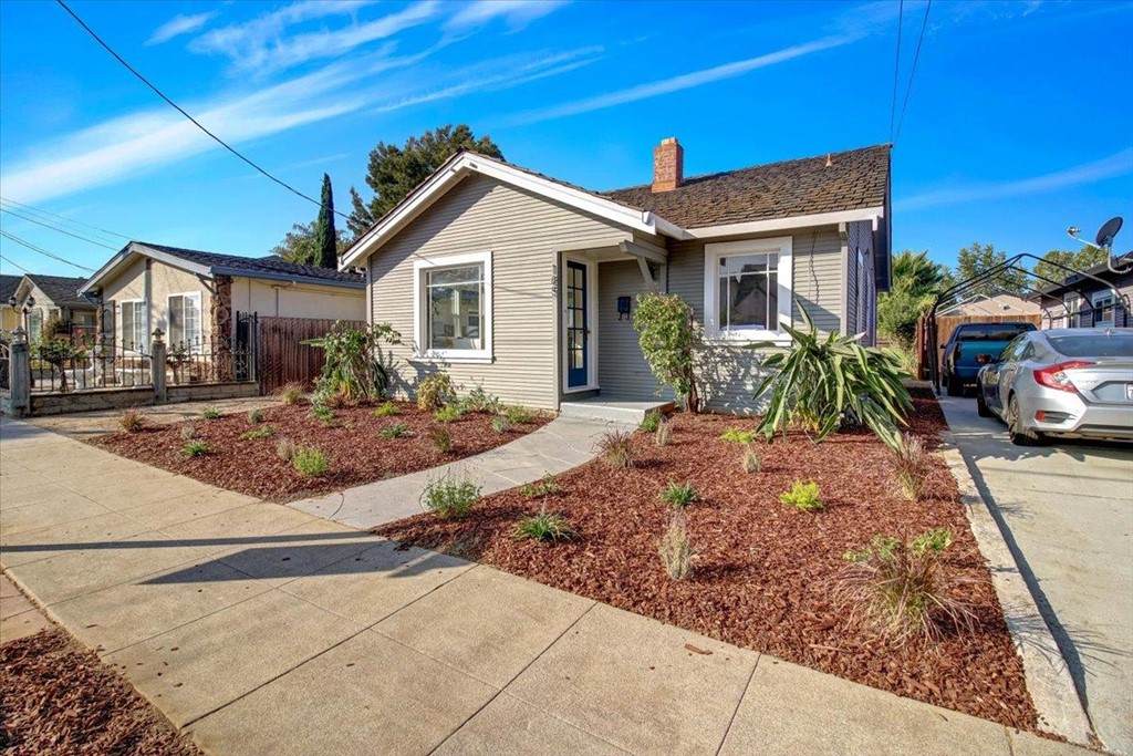185 26th Street - Photo 1