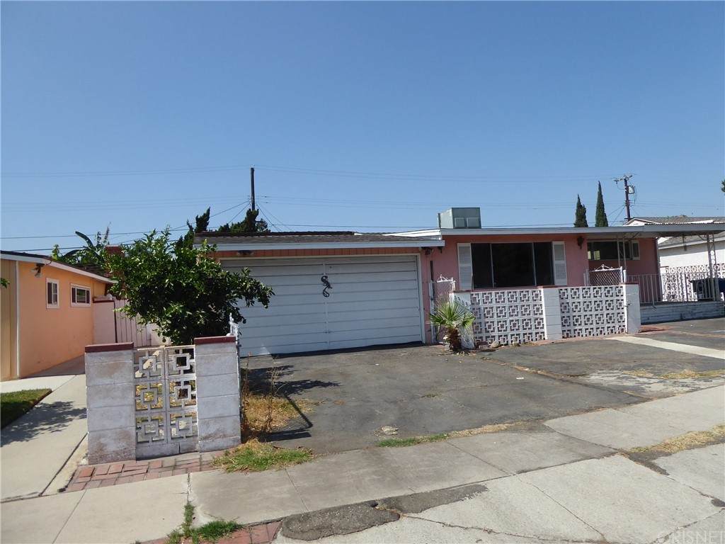 13637 Muscatine Street - Photo 1