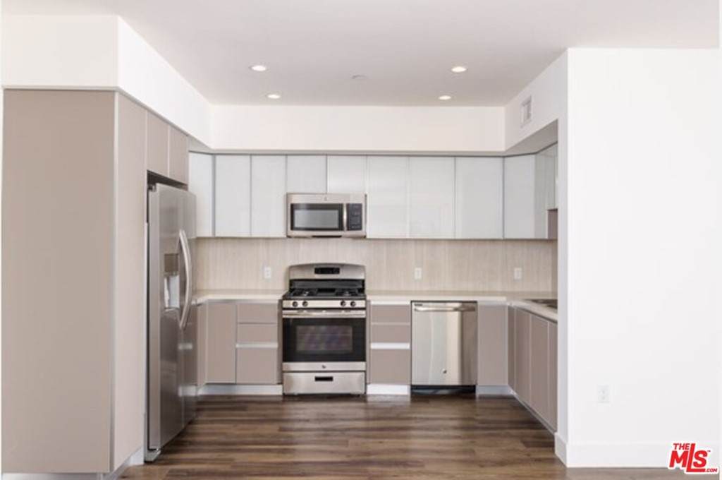 850 Wilcox - Photo 1