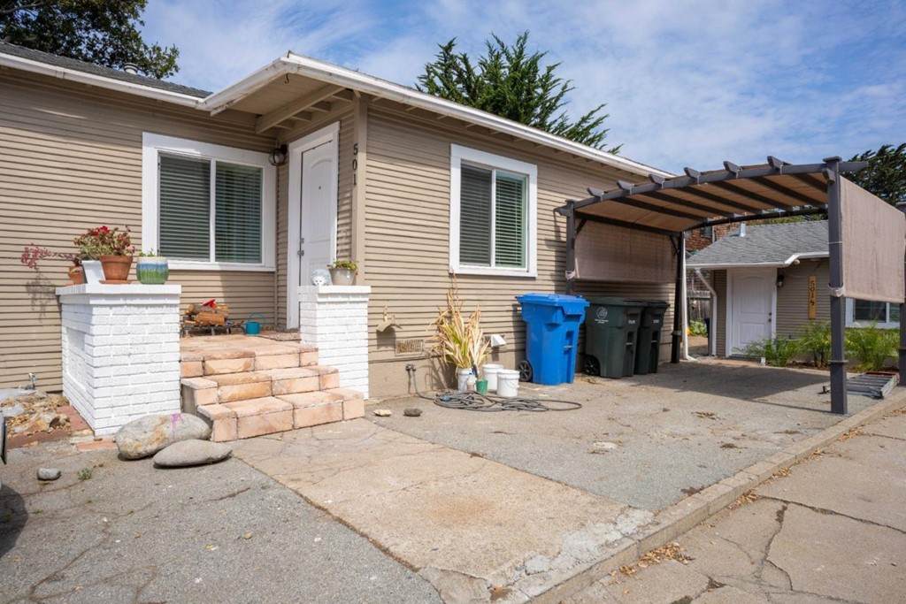 501 Dela Vina Avenue - Photo 1