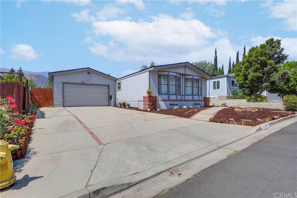 10221 Wagonroad W - Photo 1