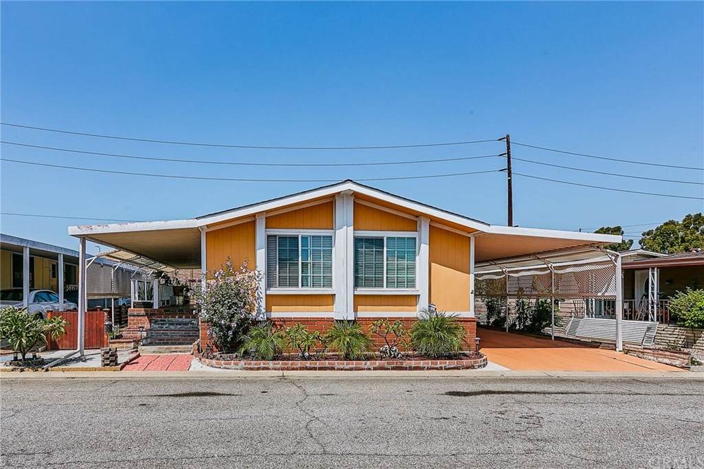 2601 Victoria Street - Photo 1