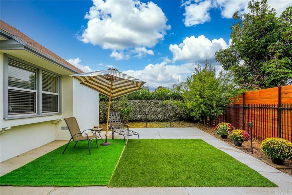 1375 Cochran Avenue - Photo 1