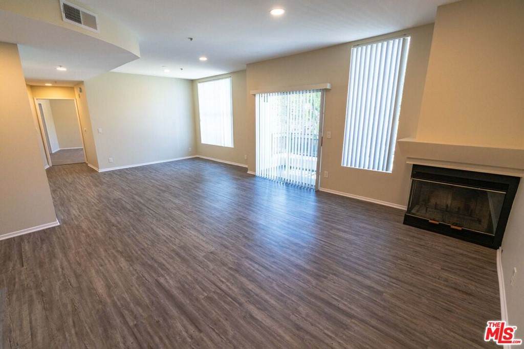 16070 Sunset Boulevard - Photo 1