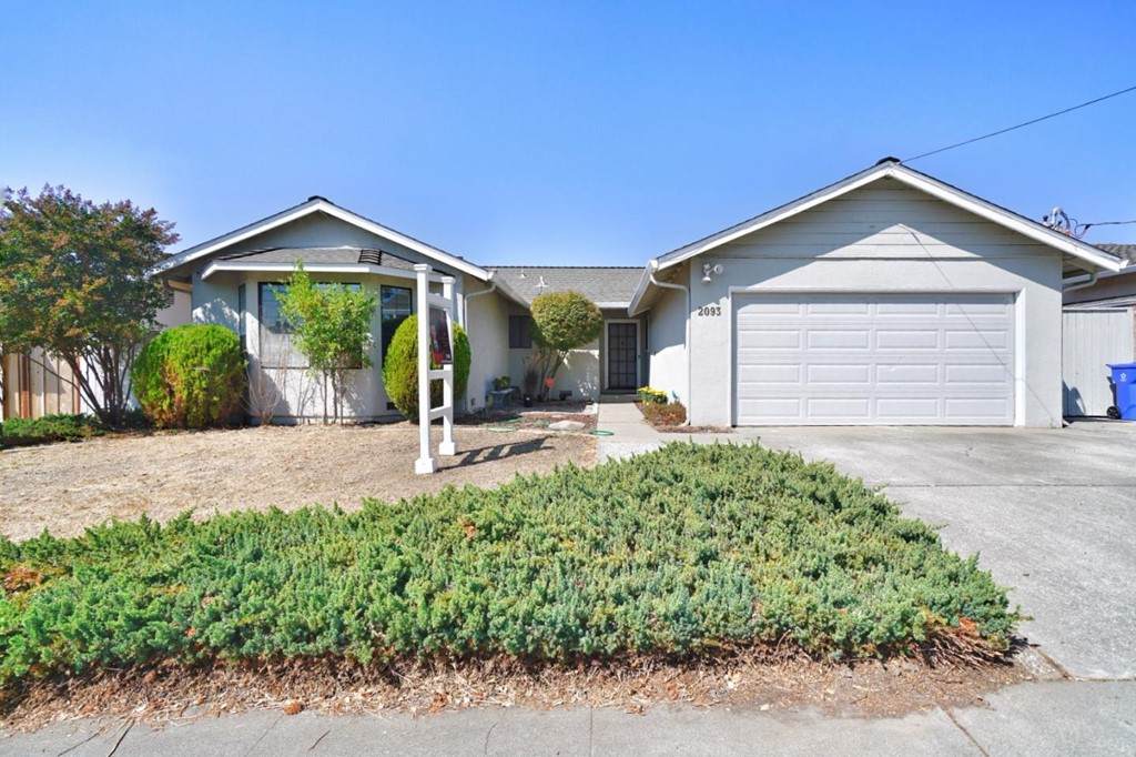 2093 Lockwood Avenue - Photo 1