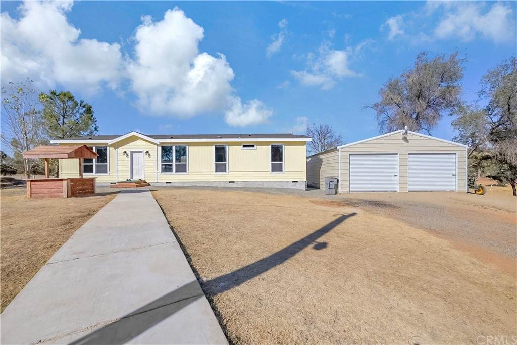 5547 Wolf Trail - Photo 1