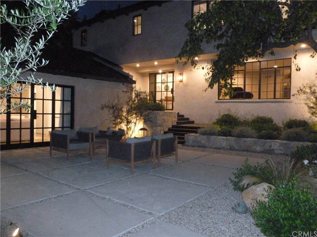 1094 Acanto Place - Photo 1