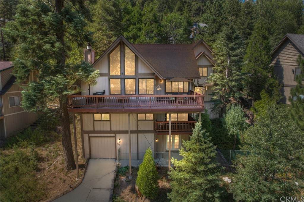 239 Fairway Drive - Photo 1