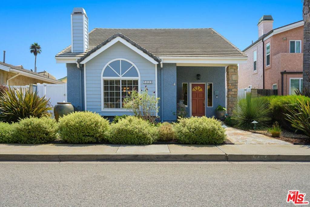 5222 Whitecap Street - Photo 1