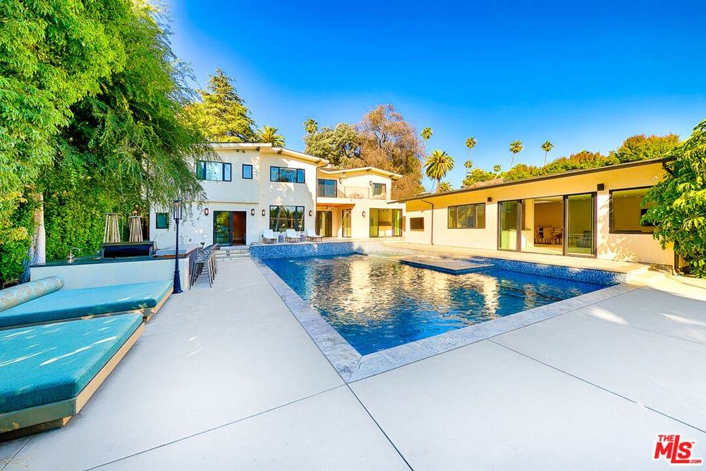 721 Beverly Drive - Photo 1